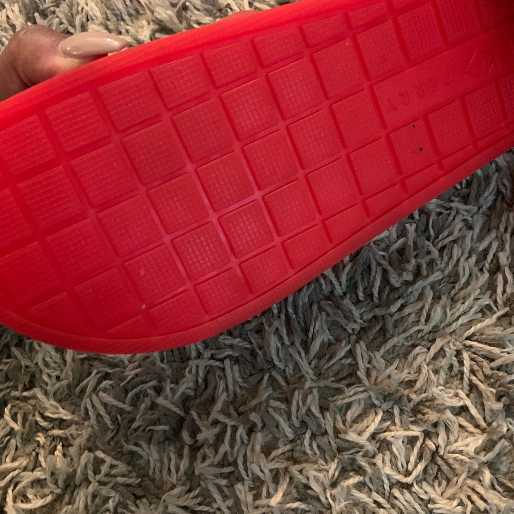 Katy Perry Slides - Picture 2 of 2